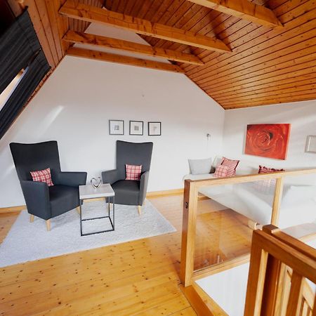 Ferienhaus Schoene Aussicht Ferienwohnung Rot Hemfurth-Edersee エクステリア 写真
